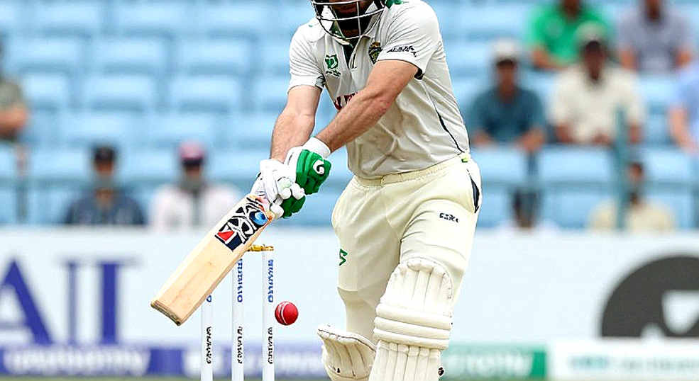 কোমরের নিচে তাকানোর নিয়ম: ৮০ বছরের নরেন্দ্র মেনন এবং ভারতীয় আম্পায়ারিংয়ের নীরব উত্তরাধিকার