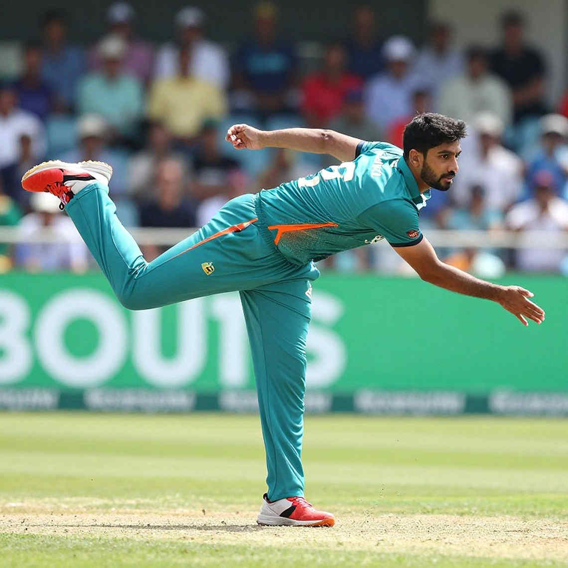 কাঁধের সার্জারি, এমসিজির বড় মাঠ আর বেহরেনডর্ফের অসমাপ্ত নতুন বলের ওভার
